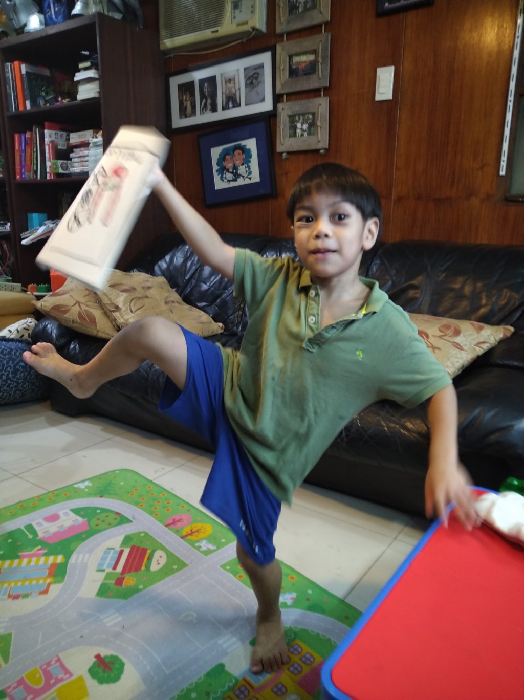 Living and non-living&nbsp;things